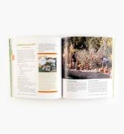 LA945 - The Book of Gardening Projects for Kids