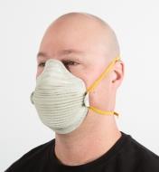 22R3610 - Airwave Adjustable-Strap Disposable Dust Masks, Medium/Large, pkg. of 10