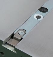 Close up of table bar showing white expansion disc
