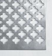 Close-up of cloverleaf pattern