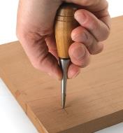 Marking a center point in wood with the Japanese-style awl