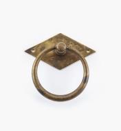 01A6304 - Poignée à anneau fuselé sur platine losange, 65 mm × 50 mm