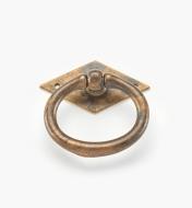 01A6307 - Poignée à anneau ovale sur platine losange, 45 mm x 49 mm