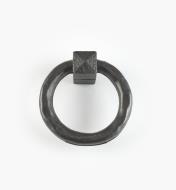 01G6041 - Poignée à anneau de 1 3/4 po, série Forgeron, fer ancien
