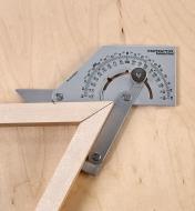 Measuring the outside angle of a workpiece with the Workshop Protractor