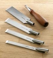 All four Veritas flushing chisel blades and the flushing chisel handle