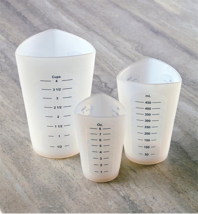 https://assets.leevalley.com/Size3/10107/EV159-flexible-silicone-measuring-cups-set-of-3-d-0009.jpg