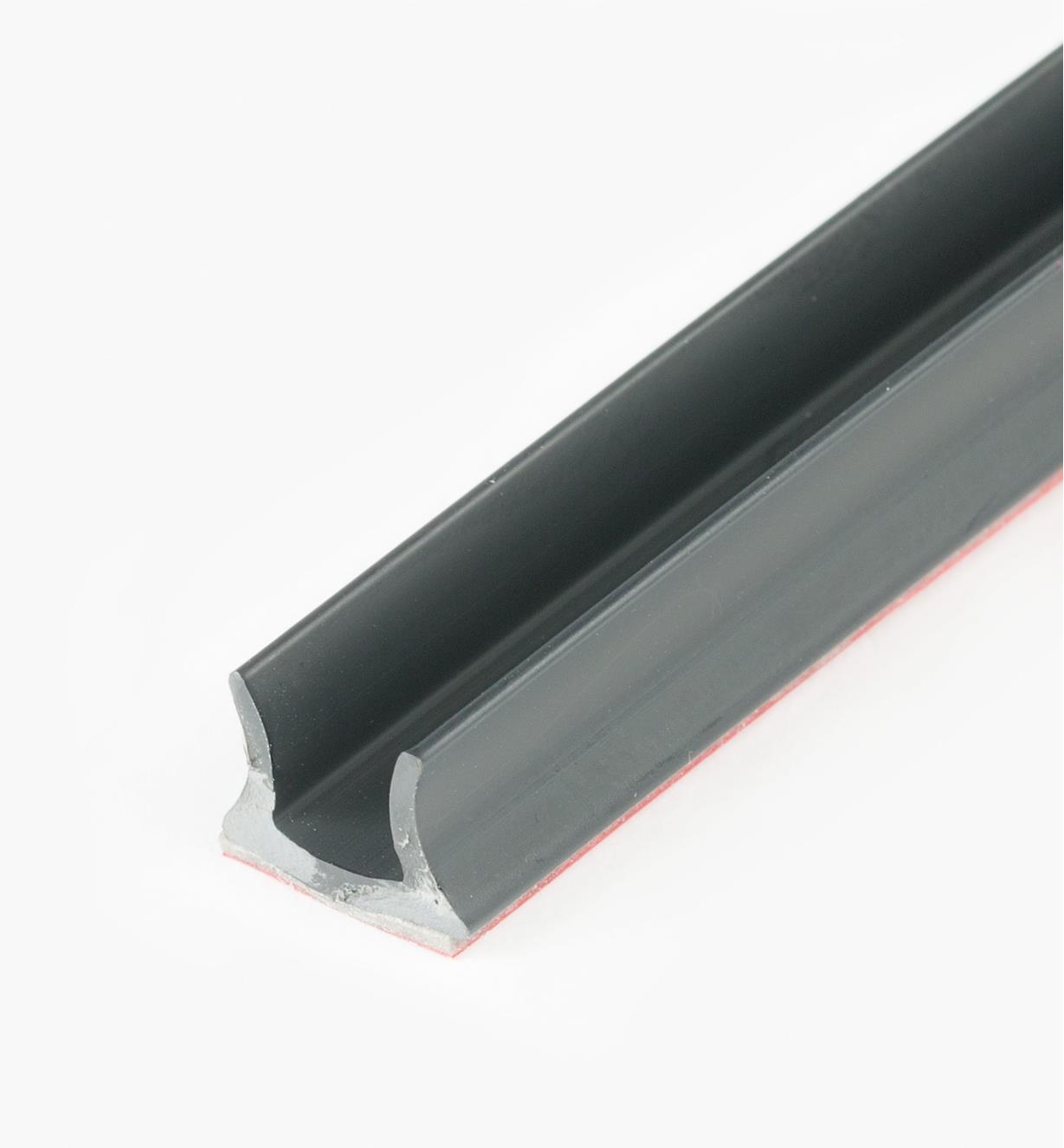 Close-up of 1/4" extrusion end