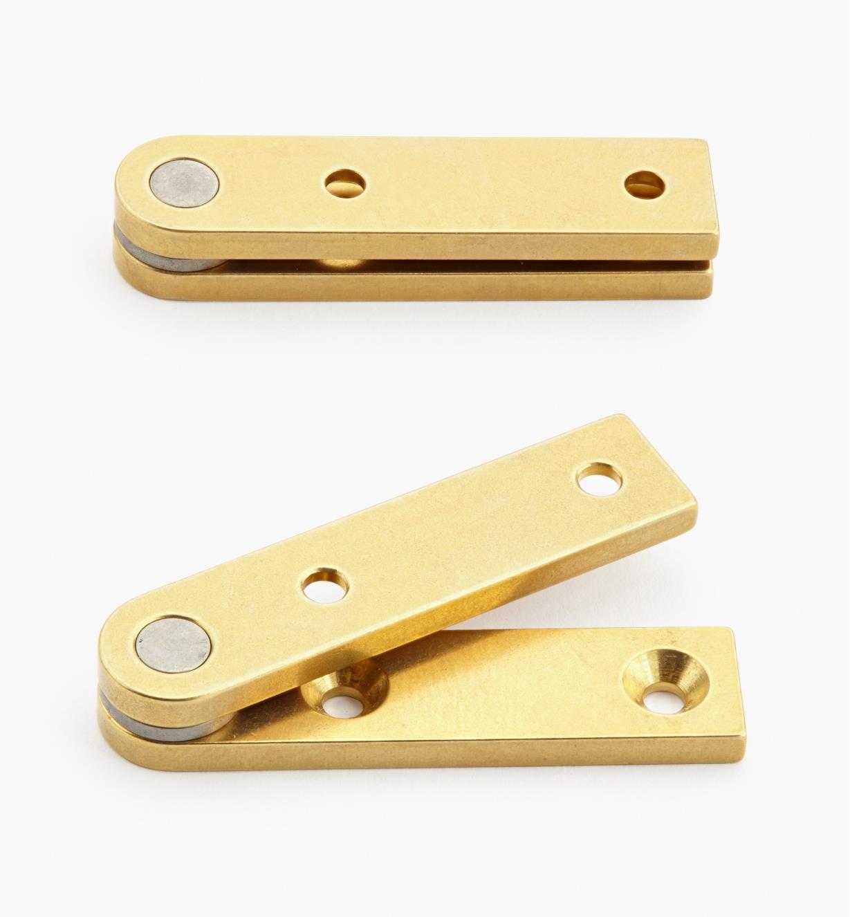 05H0107 - 7/16" x 1 7/8" x 1/8", Brass Straight Knife Hinges, pair