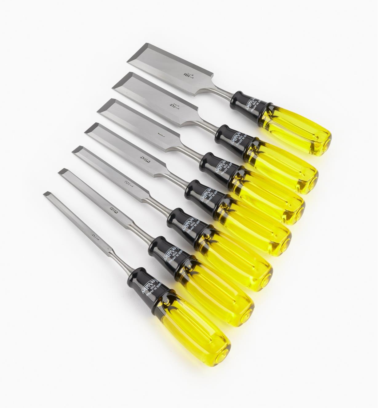44S0121 - Set of 7 Bevel-Edge Chisels (1/4" to 1 1/2")