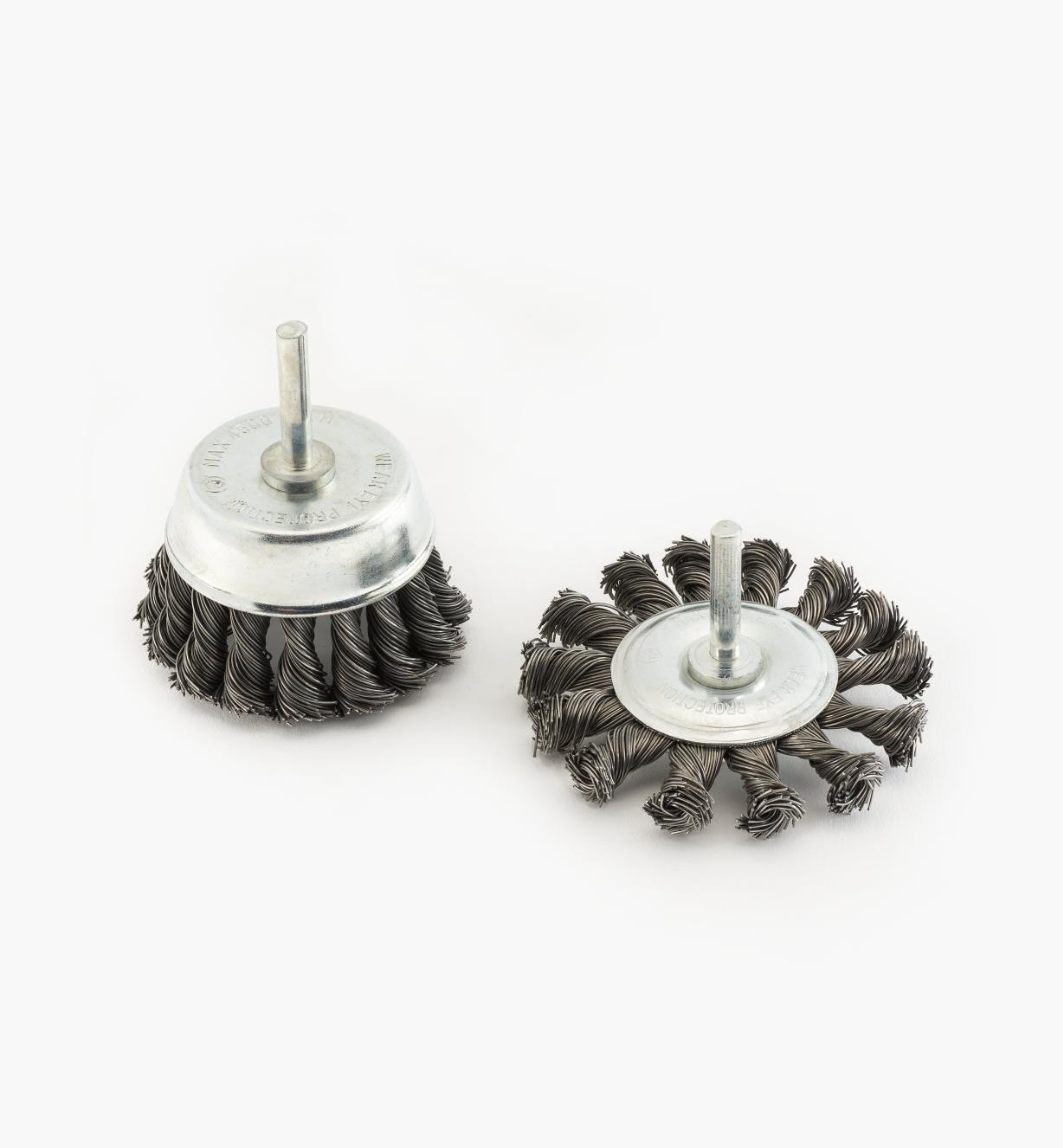 09A0174 - Knotted-Wire Wheels (2)