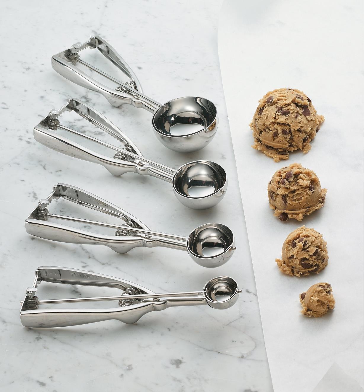 https://assets.leevalley.com/Size4/10052/73524-cookie-scoops-i-01.jpg