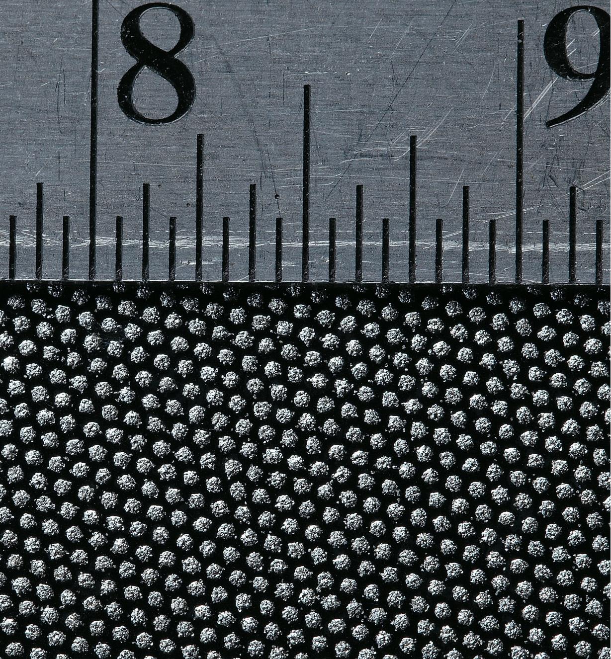 Close-up of diamond cluster pattern