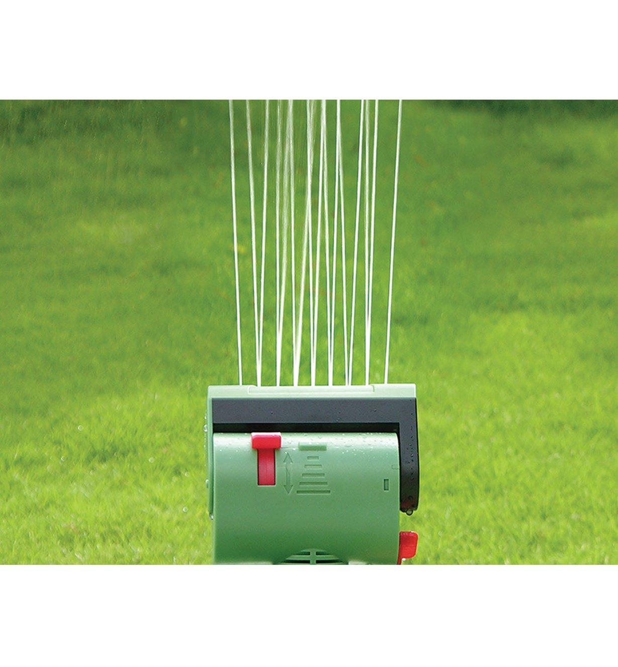 Adjustable-Pattern Oscillating Sprinkler spray pattern set for narrow coverage