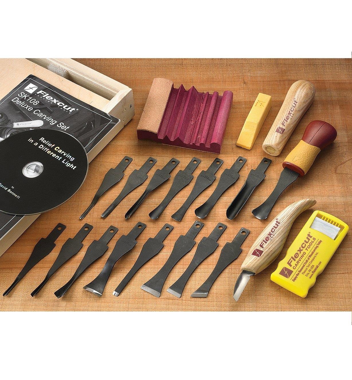 06D0508 - Ensemble de sculpture Flexcut de 21 outils et d'accessoires