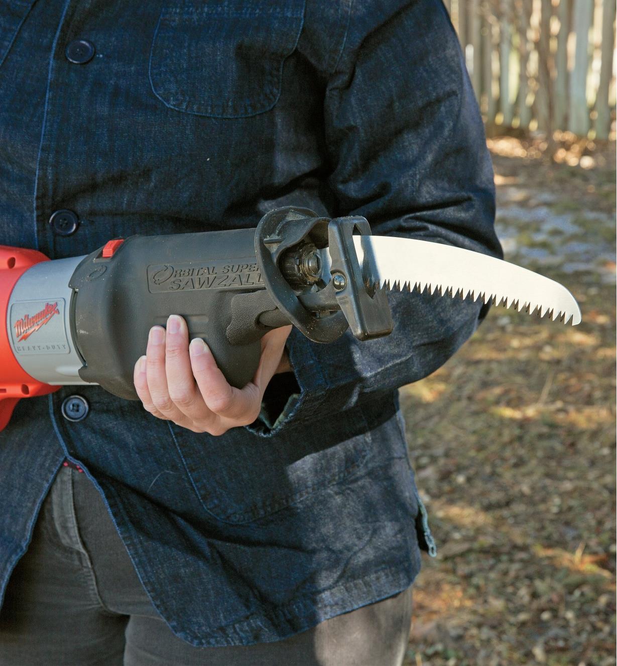 Pruning Blade installed in a reciprocating saw
