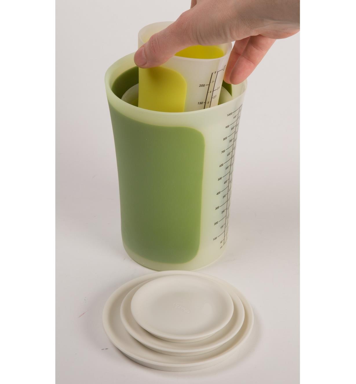 SleekStor Pinch + Pour Collapsible Measuring Cups – Chef'n