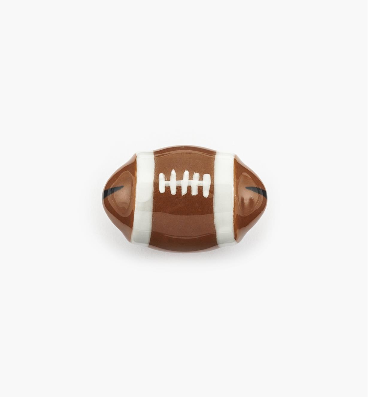 00W5324 - Bouton ballon de football, 1 3/4 po x 1 1/8 po, l'unité