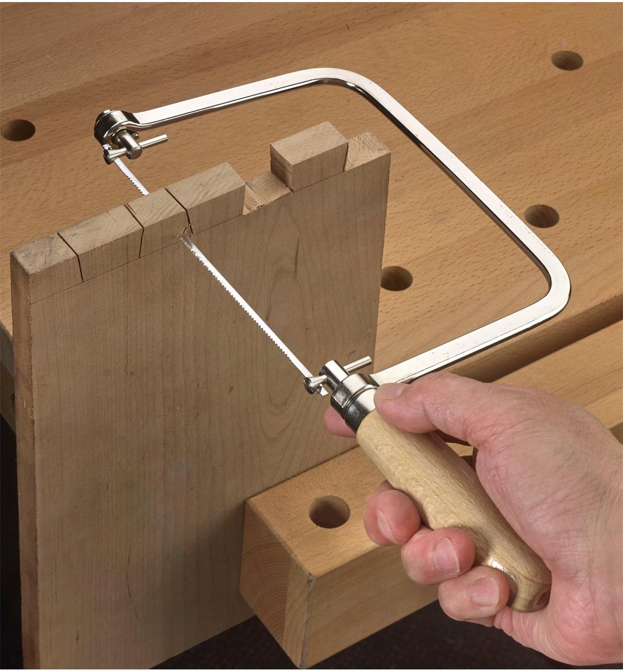 Cutting dovetails with a coping saw
