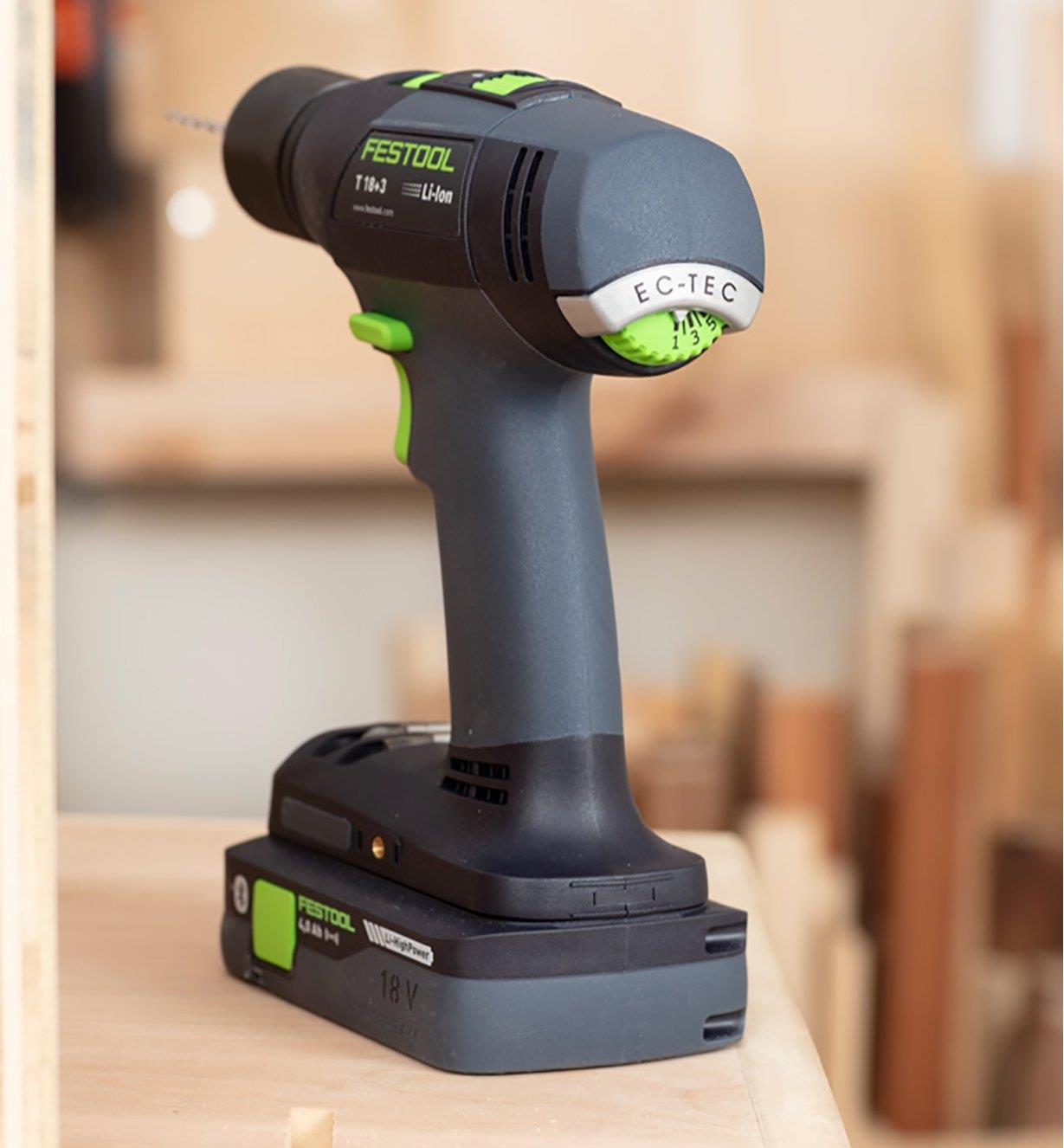 The Festool T 18_3 Easy cordless drill equipped with the 4.0 battery