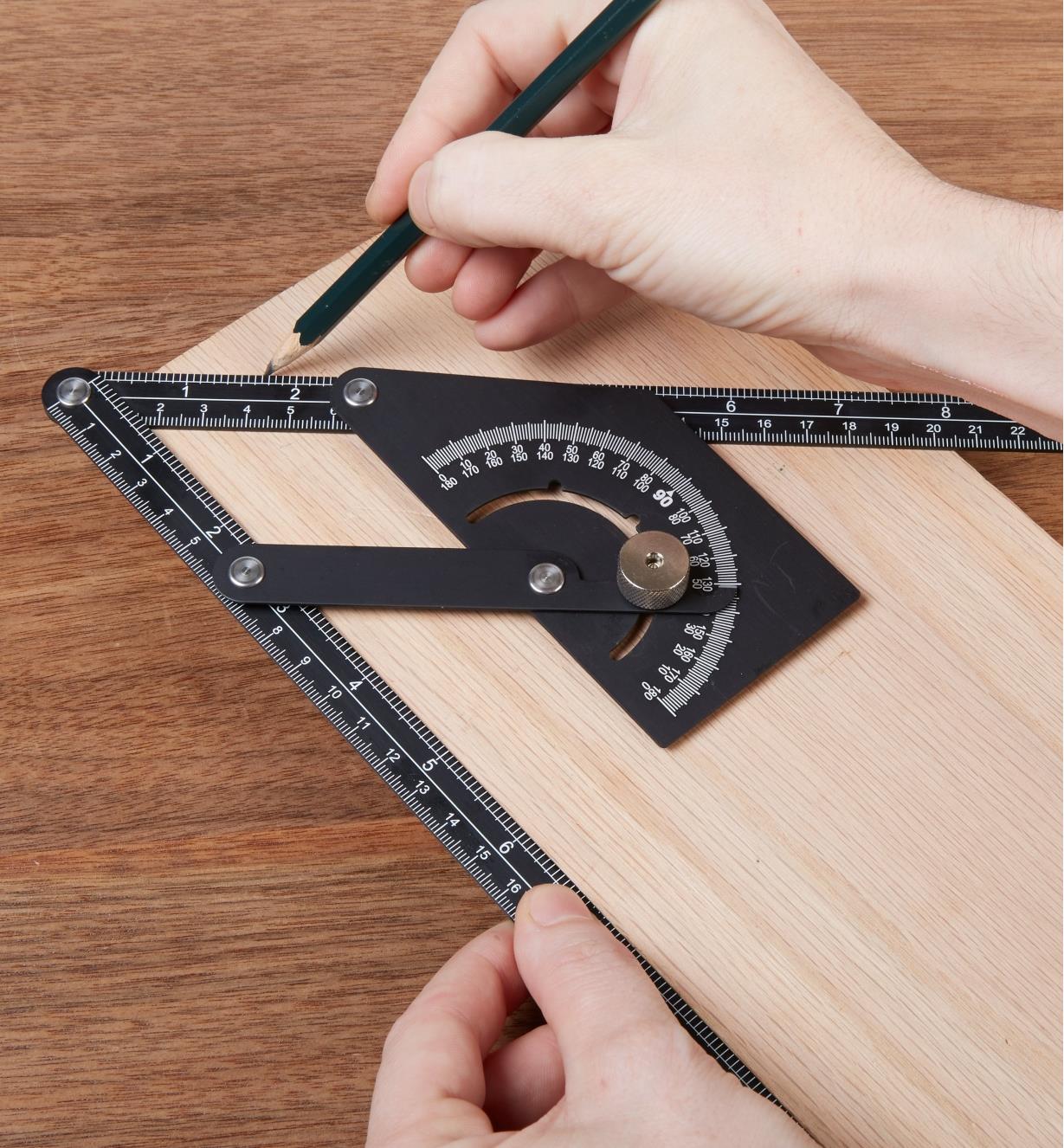 Using a Protractor Square to transfer an angle to a workpiece