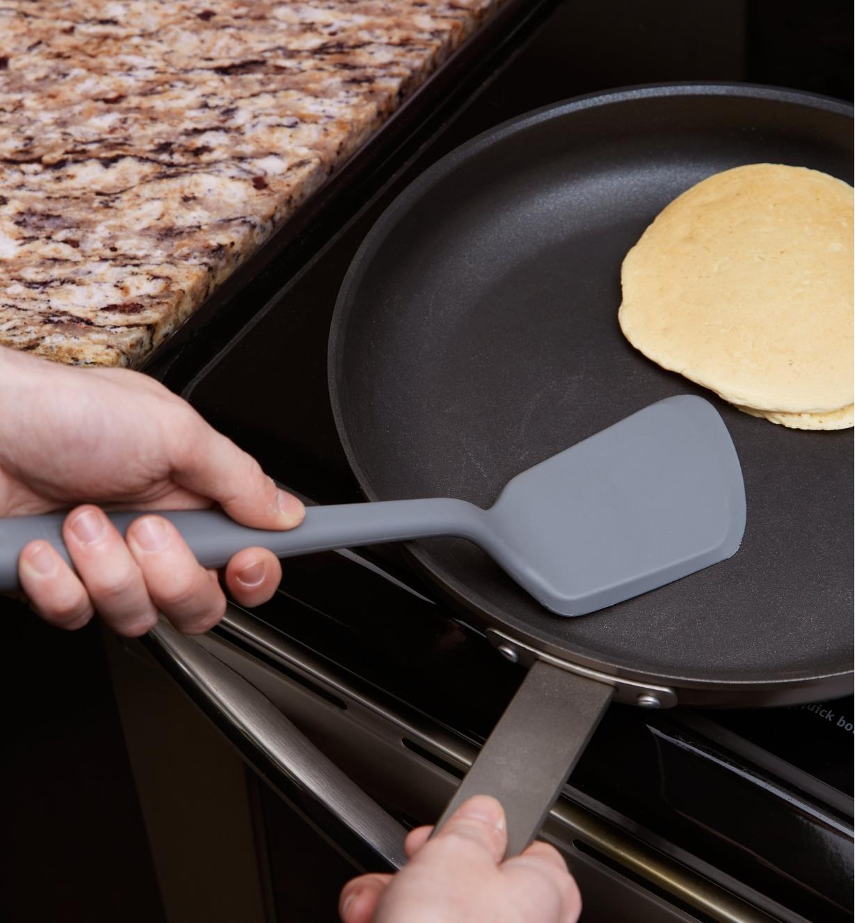Flipping a pancake with the left-hand Silicone Flipper