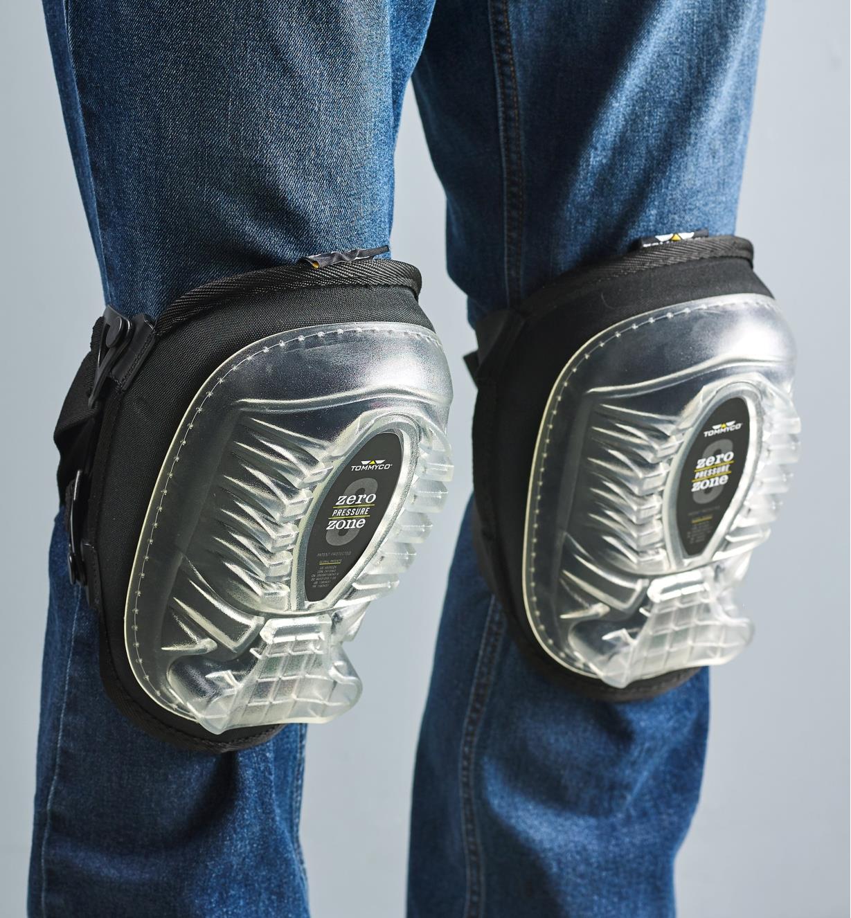 Front view of the small premium knee pads