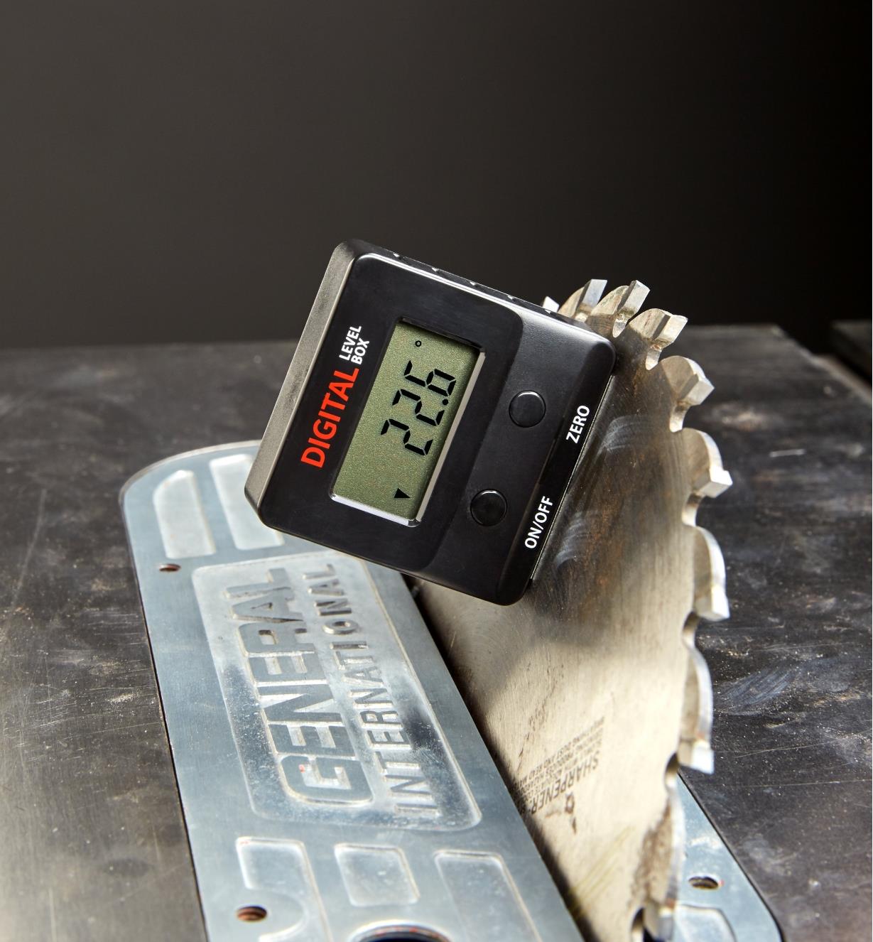 Using a digital level box to set the blade angle of a table saw