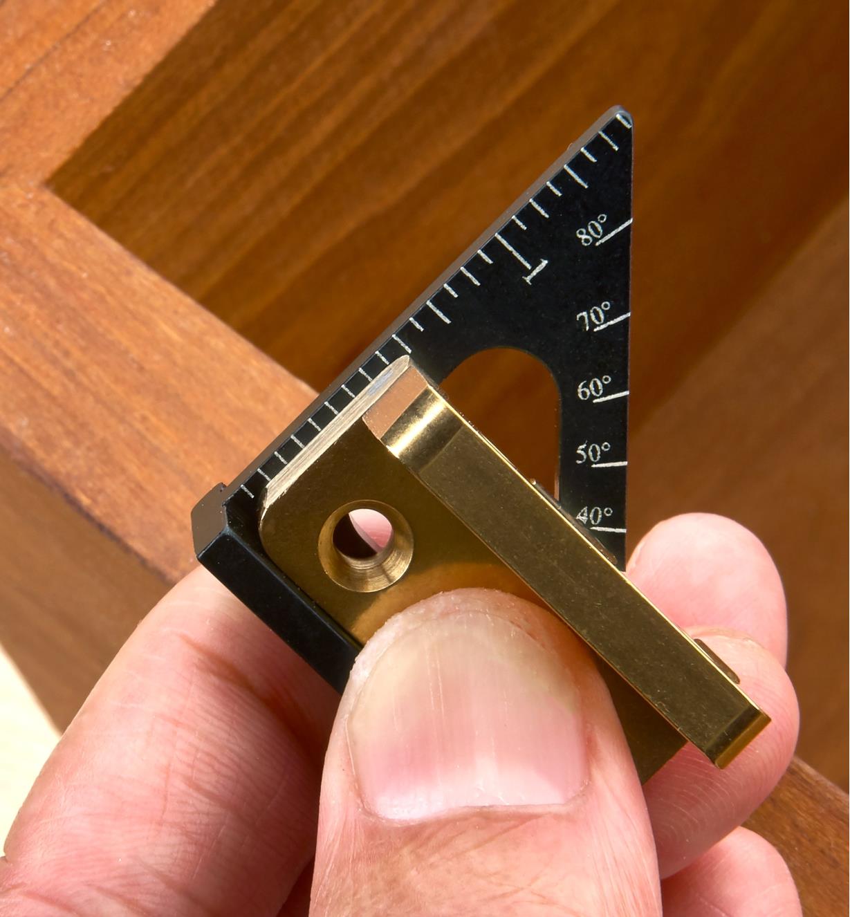 Using a Veritas 1 1/2"" Pocket Layout Square to measure a small hinge leaf
