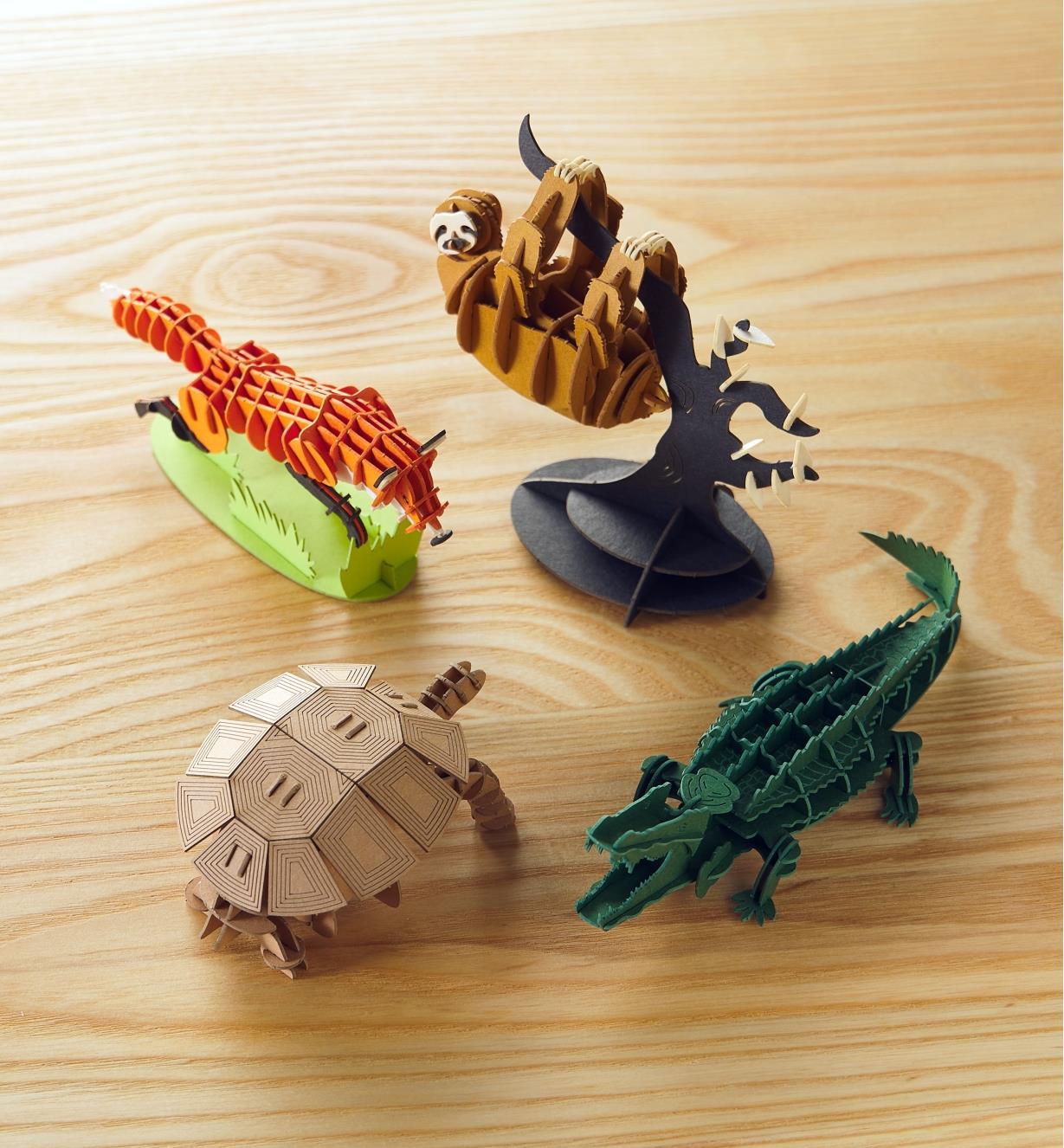 45K5017 - Set of 4 Paper Animal Models