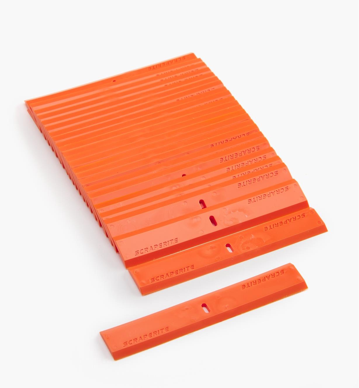 86K0371 - Wide Orange Plastic Razor Blades, pkg. of 25
