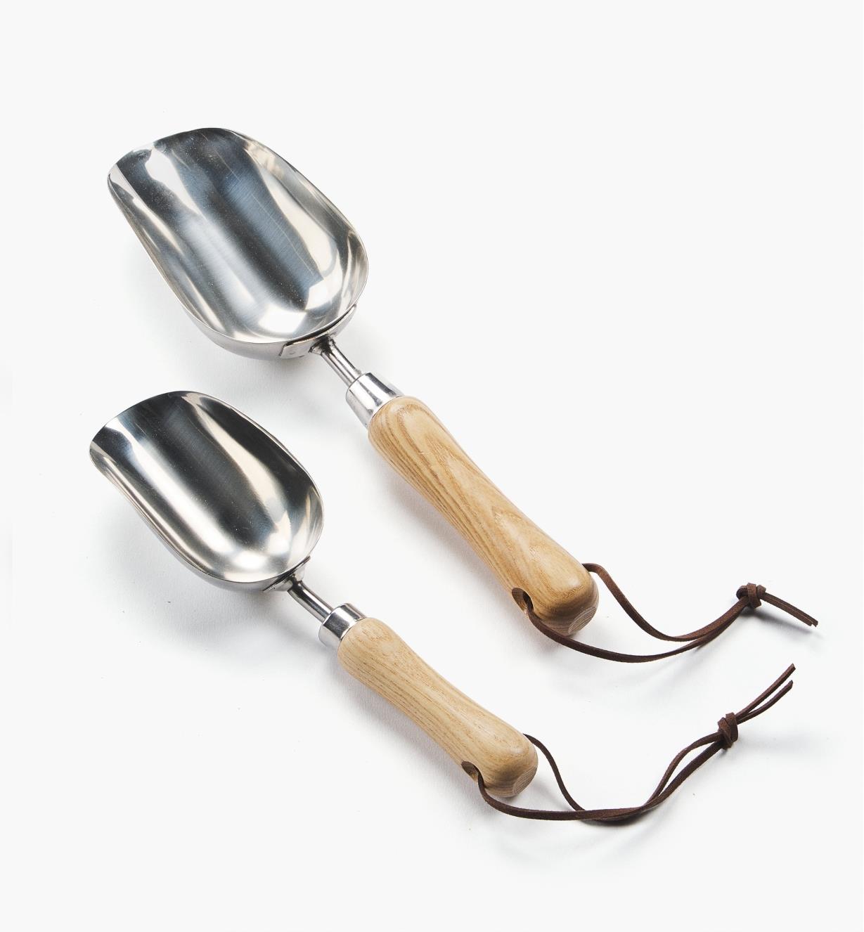 AD524 - Set of 2 Stainless-Steel Scoops