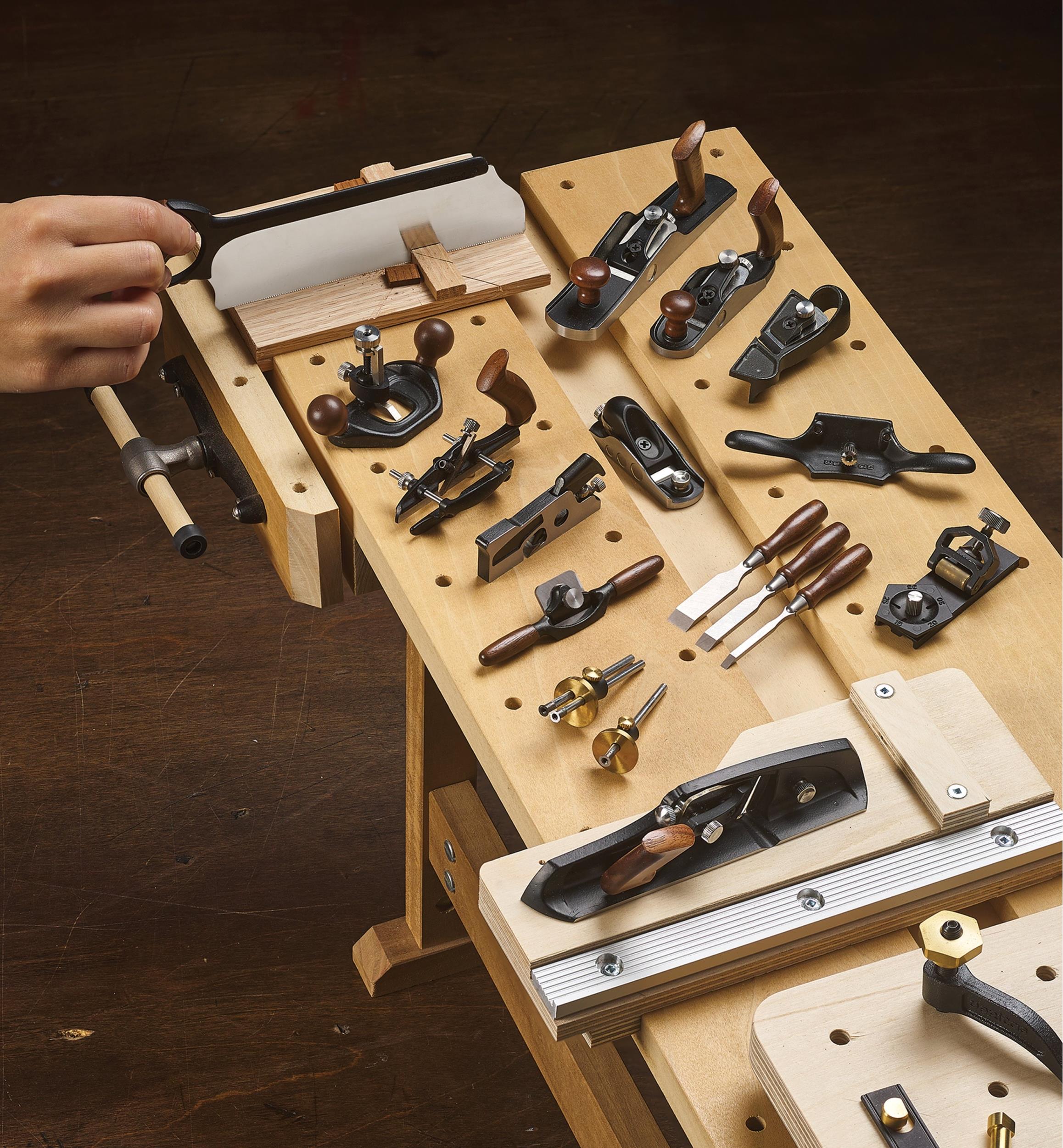 Marketplace - Deck the halls with picks from Lee Valley Tools